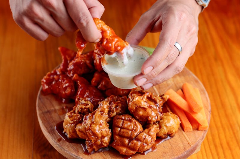 Wing Snob lunch special deal
